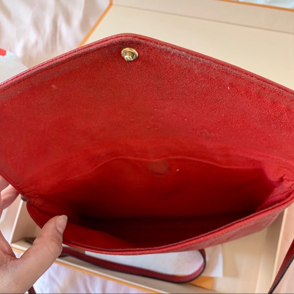 {Louis Vuitton} crossbody - Picture 9 of 11